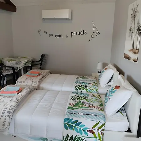 D'hotes Le Paradis Cache Отель типа 